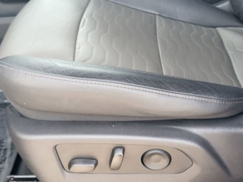 Used 2023 Chevrolet Silverado 1500 ZR2 w/ Technology Package image 13