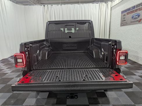 Used 2026 Jeep Gladiator Rubicon AWD/4WD image 9