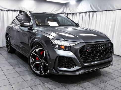 Used 2024 Audi RS Q8 w/ Black Optic Package image 3