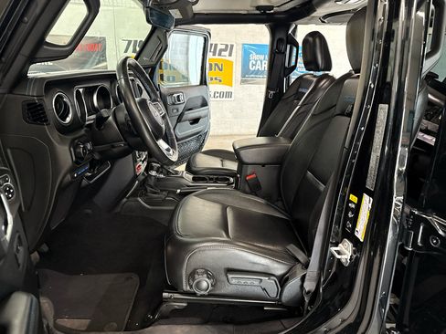 Used 2022 Jeep Wrangler Unlimited Rubicon 4xe w/ Cold Weather Group image 10