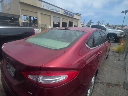 Used 2013 Ford Fusion SE FWD image 4