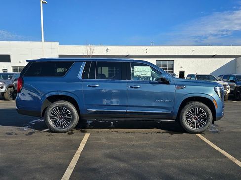 New 2026 GMC Yukon XL Elevation w/ Elevation Premium Package image 9