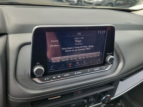 Used 2024 Nissan Rogue SV image 20