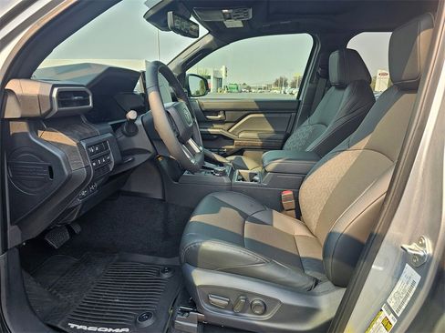 Used 2024 Toyota Tacoma Limited image 19