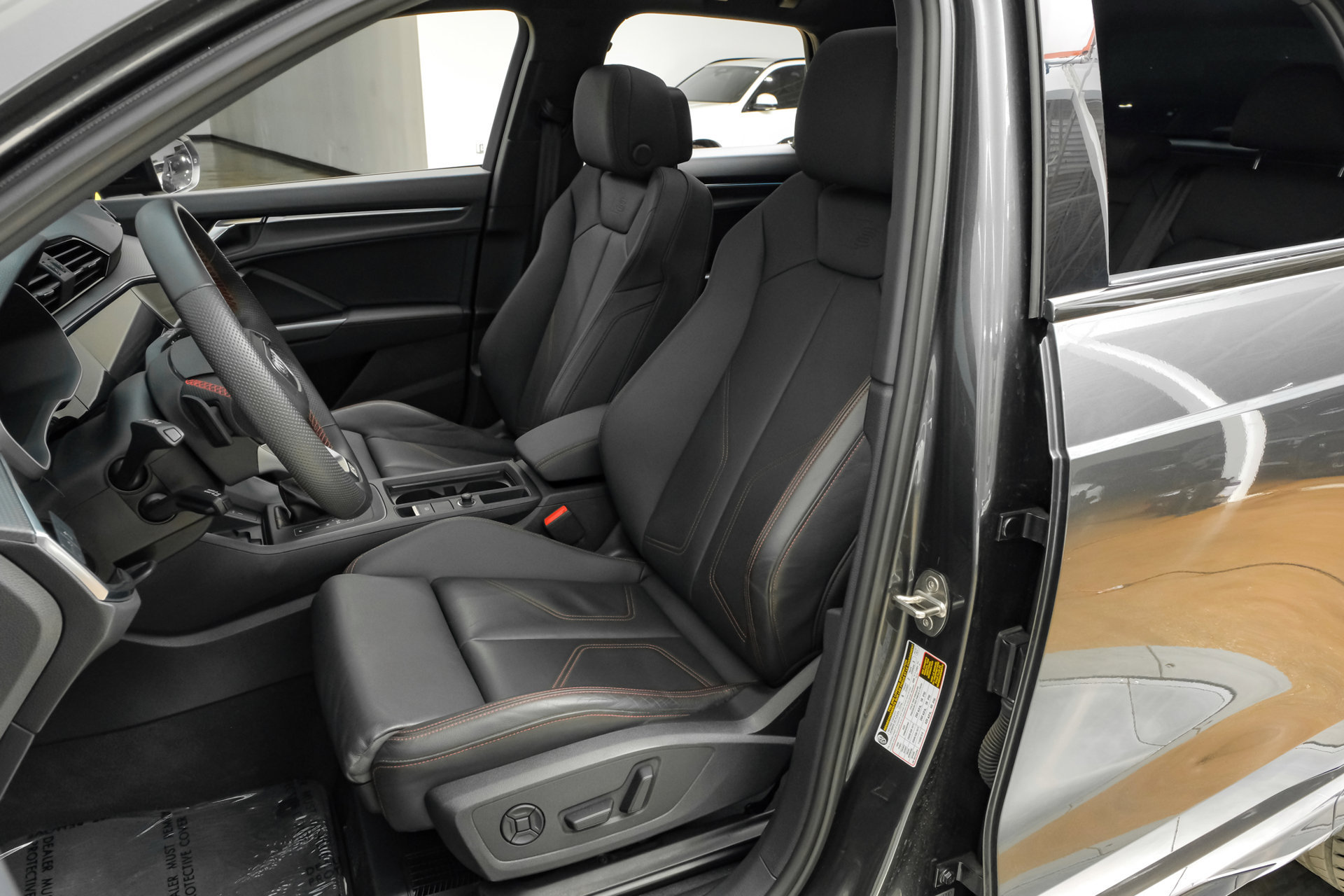 Used 2025 Audi Q3 2.0T Premium Plus AWD/4WD image 43