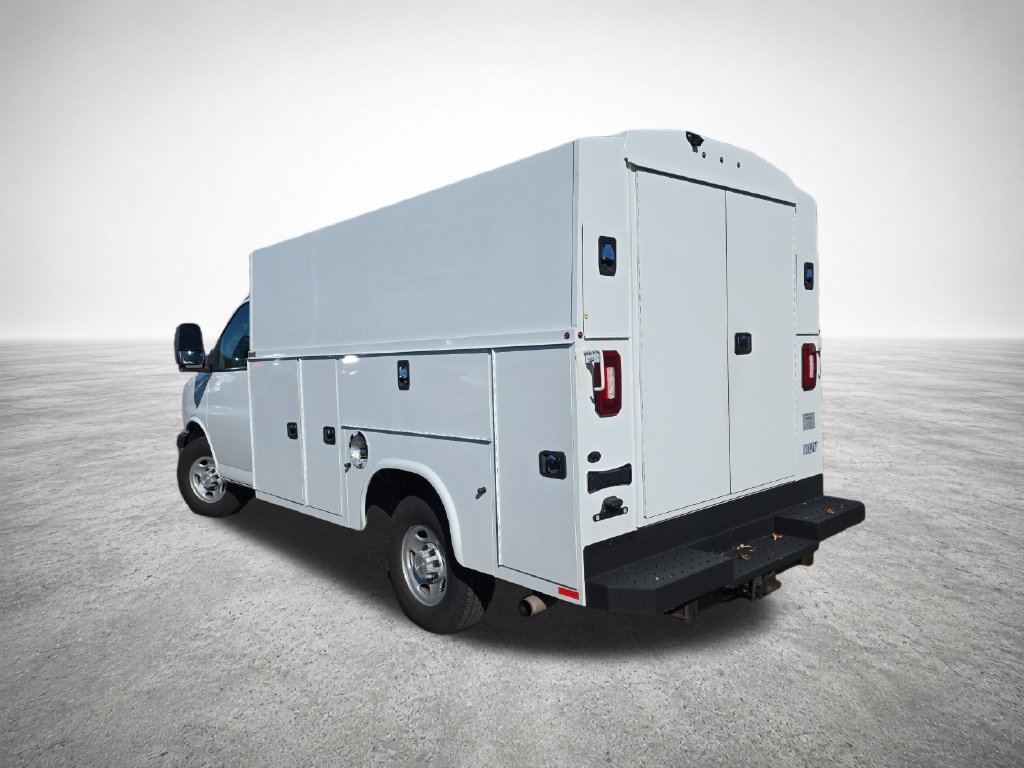 Used 2022 Chevrolet Express 3500 w/ Power Convenience Package RWD image 6