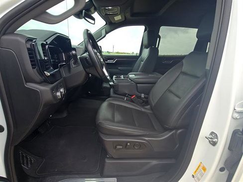 Used 2025 GMC Sierra 1500 SLT image 10