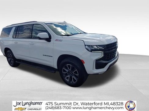 Certified 2024 Chevrolet Suburban Z71 w/ Luxury Package AWD/4WD image 2