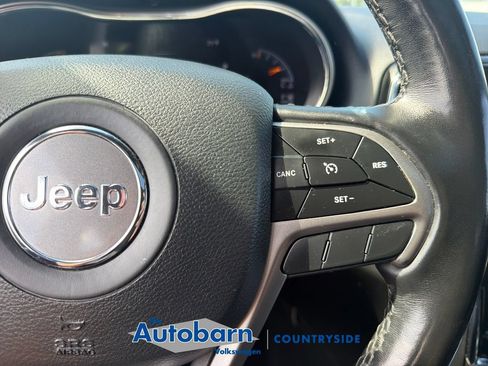 Used 2020 Jeep Grand Cherokee Altitude AWD/4WD image 12