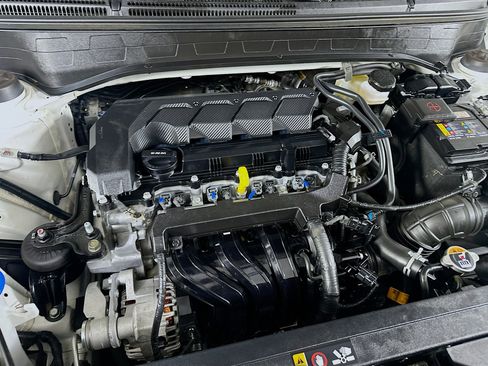 Used 2022 Hyundai Venue Limited w/ Cargo Package image 32