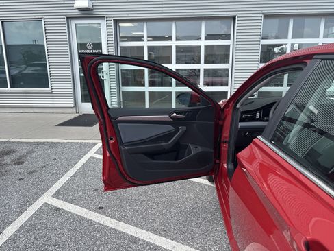 New 2025 Volkswagen Jetta SE image 14