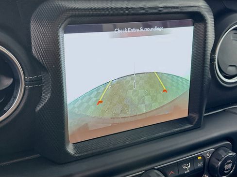 Used 2023 Jeep Wrangler Sahara image 22