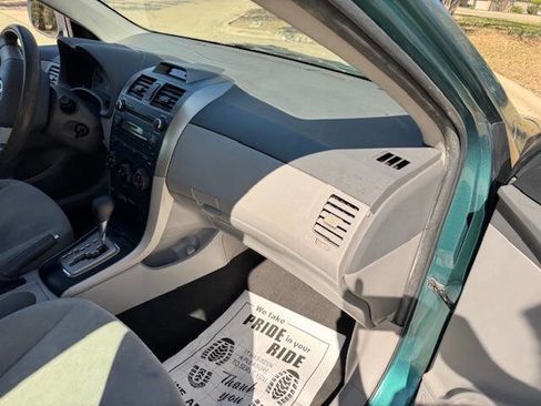 Used 2010 Toyota Corolla LE image 22