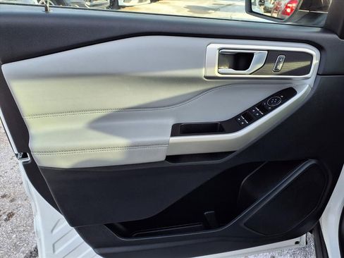 Used 2023 Ford Explorer XLT w/ Equipment Group 202A image 15