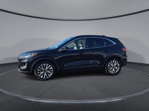 Certified 2020 Ford Escape Titanium w/ Titanium Premium Package 2.0 image 4