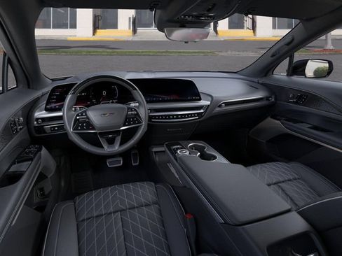 New 2026 Cadillac Lyriq V w/ LPO, Floor Liner Package AWD/4WD image 15