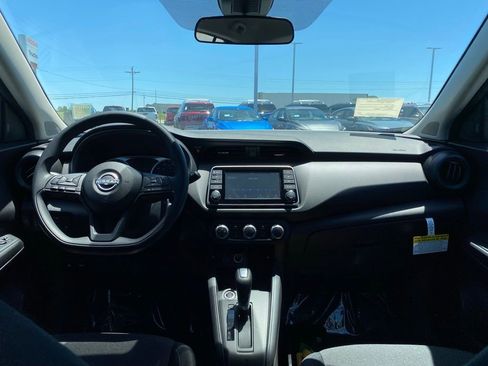 New 2025 Nissan Kicks Play S image 19