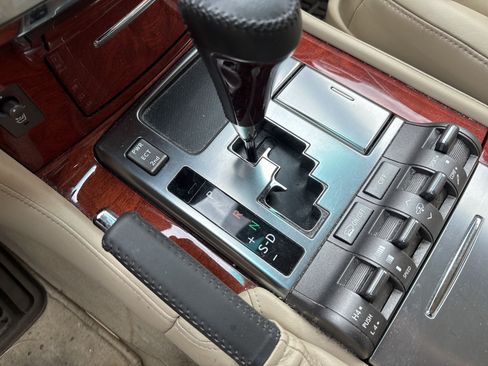 Used 2008 Lexus LX 570 4WD image 23