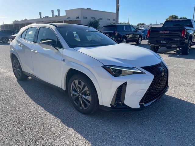 Used 2025 Lexus UX 300h FWD image 1