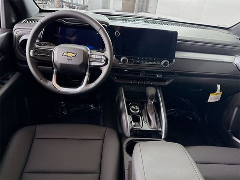 New 2025 Chevrolet Colorado LT w/ LT Convenience Package image 2