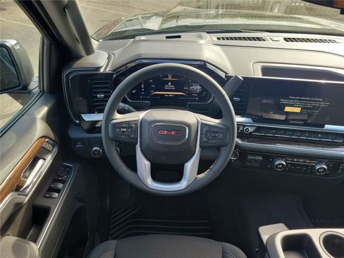 New 2026 GMC Sierra 1500 SLE image 11
