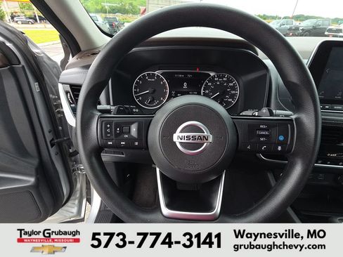 Used 2021 Nissan Rogue SV AWD/4WD image 17