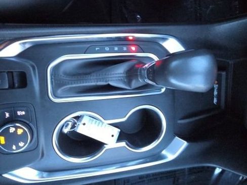 Used 2021 Chevrolet Traverse Premier w/ Redline Edition image 18