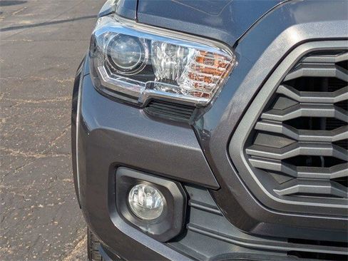 Used 2023 Toyota Tacoma TRD Sport image 10