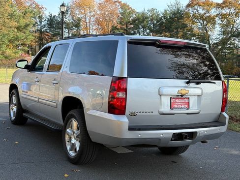 Used 2013 Chevrolet Suburban LT image 6