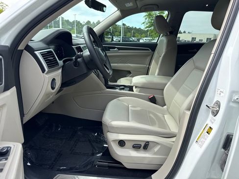 Used 2022 Volkswagen Atlas SE image 13