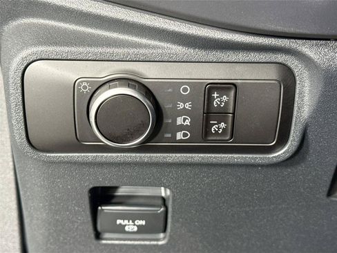 Used 2025 Ford Bronco 4-Door AWD/4WD image 13