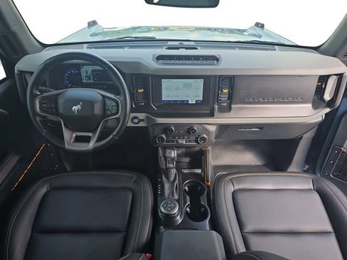 Used 2023 Ford Bronco Badlands image 9