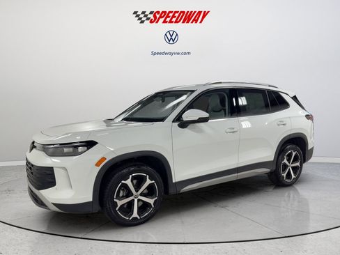 Certified 2025 Volkswagen Tiguan SE AWD/4WD image 11