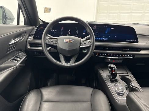 Used 2024 Cadillac XT4 Premium Luxury FWD image 21
