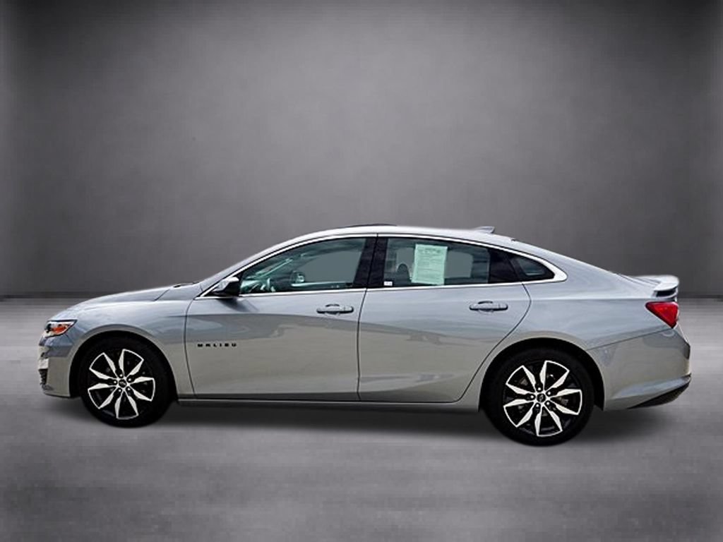 Used 2025 Chevrolet Malibu RS FWD image 9