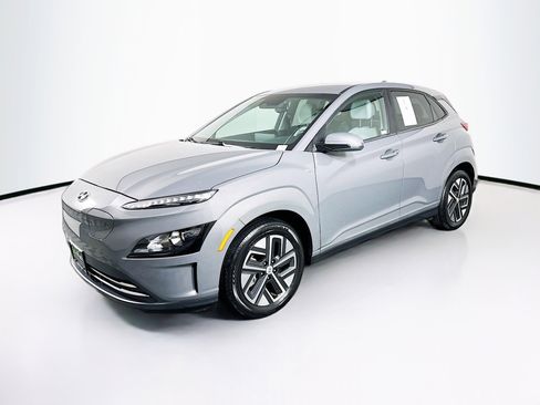 Used 2023 Hyundai Kona SE w/ Cargo Package image 3