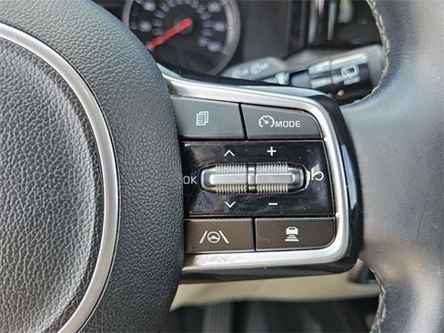Used 2022 Kia Sorento EX w/ Panoramic Sunroof Package image 29