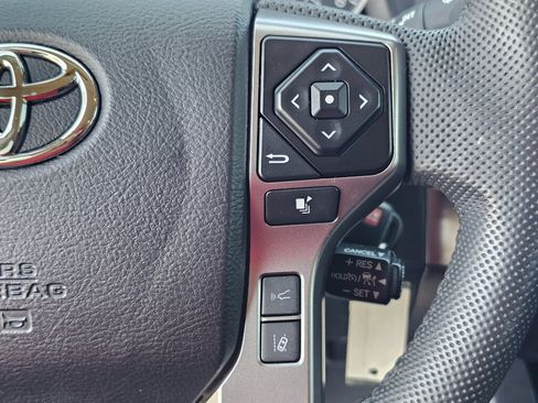 Used 2022 Toyota Tacoma SR5 w/ Technology Package RWD image 22