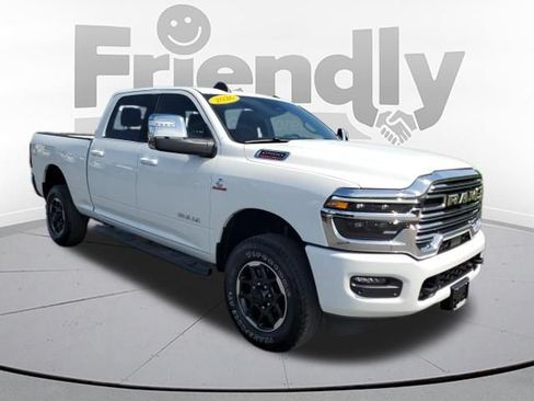 Used 2026 RAM 2500 Laramie AWD/4WD image 7