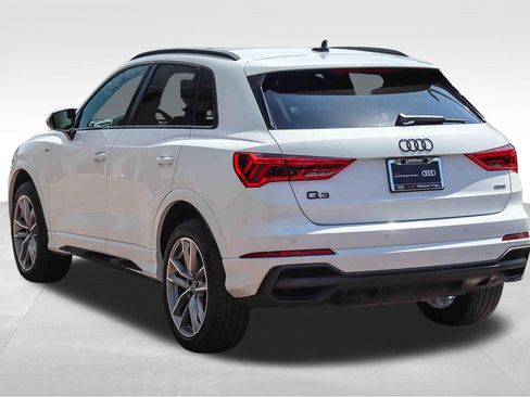 Certified 2023 Audi Q3 2.0T Premium w/ Black Optic Sport Package AWD/4WD image 5