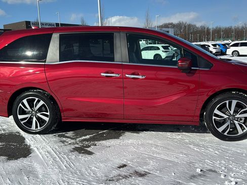 Used 2022 Honda Odyssey Touring image 4