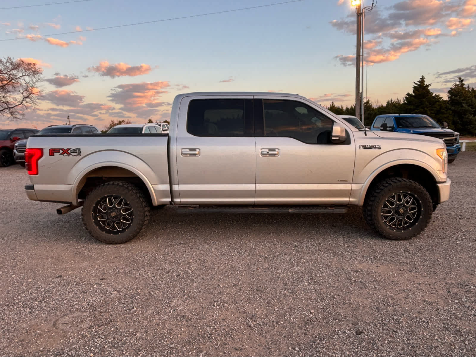 Used 2015 Ford F150 Lariat w/ Equipment Group 502A Luxury AWD/4WD image 8