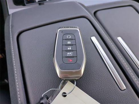 New 2026 INFINITI QX80 Luxe image 29