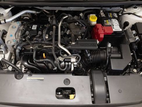 Used 2022 Nissan Sentra SV FWD image 3