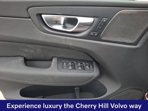 New 2026 Volvo XC60 B5 Ultra w/ Protection Package Premier AWD/4WD image 9