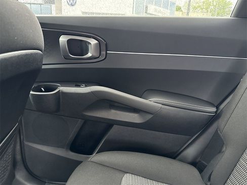 New 2025 Kia Sorento LX image 24