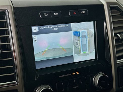 Used 2016 Ford F150 Lariat w/ Equipment Group 502A Luxury image 10