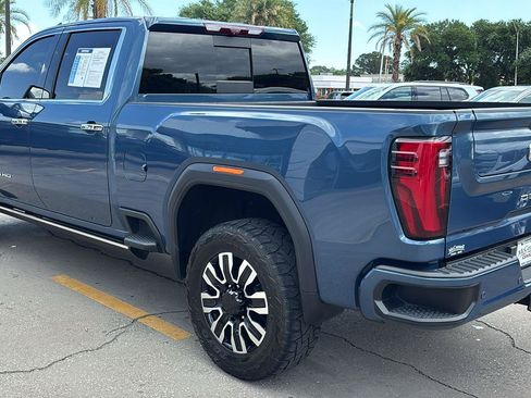 Certified 2024 GMC Sierra 2500 Denali Ultimate AWD/4WD image 5