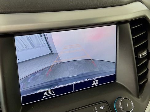 Used 2023 GMC Acadia SLE w/ Elevation Edition image 13