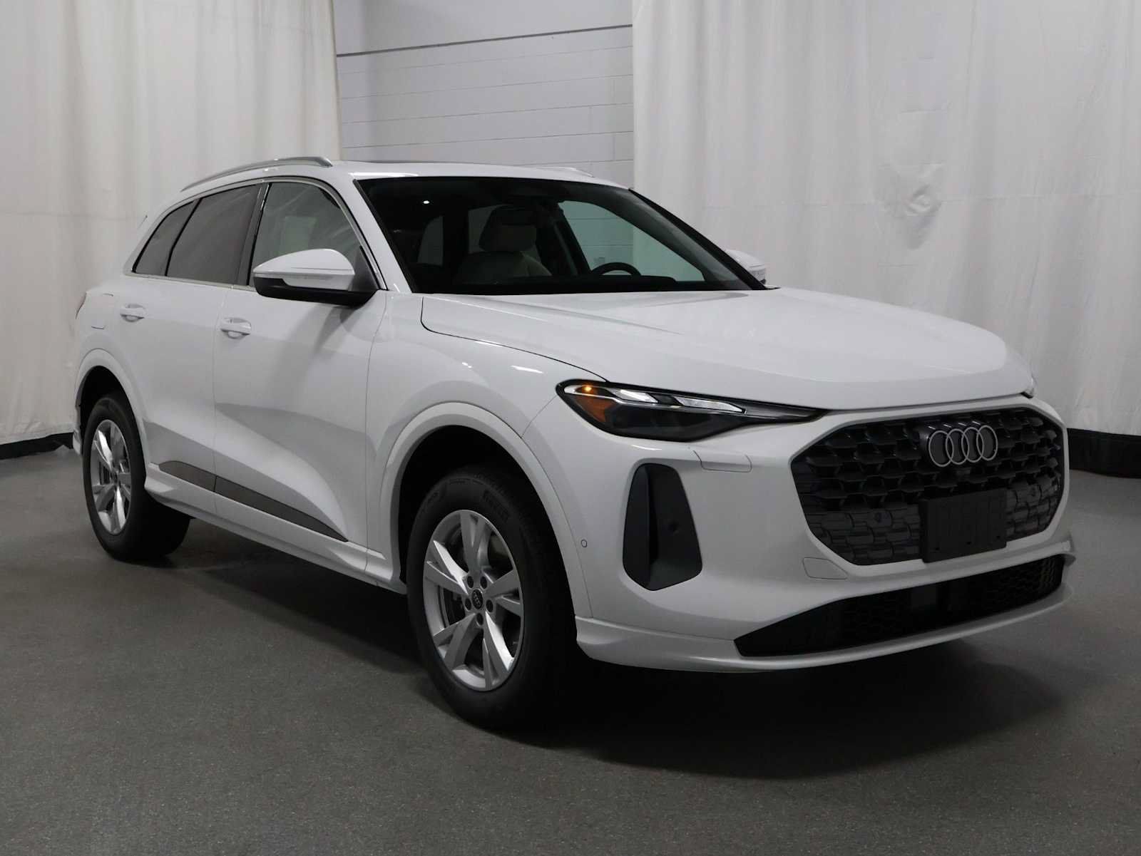 New 2026 Audi Q5 Premium AWD/4WD image 13